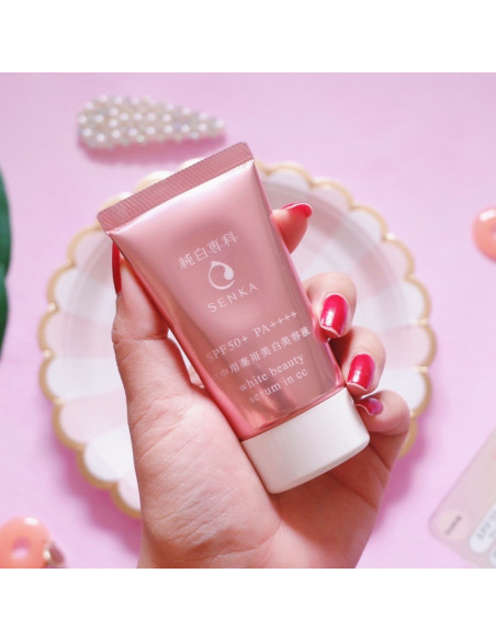 Senka White Beauty Serum In CC in hands